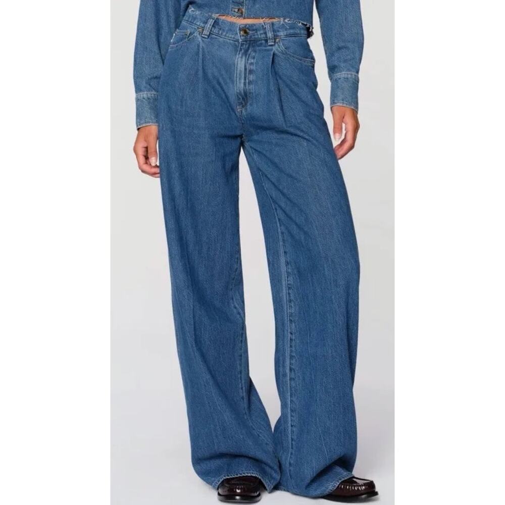 NWOT DL1961 High Rise Pleated Wide Leg Jeans 28 Blue